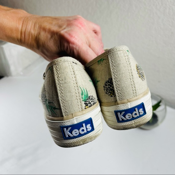 Meds triple decker pineapple slip on sneaker - Picture 4 of 10